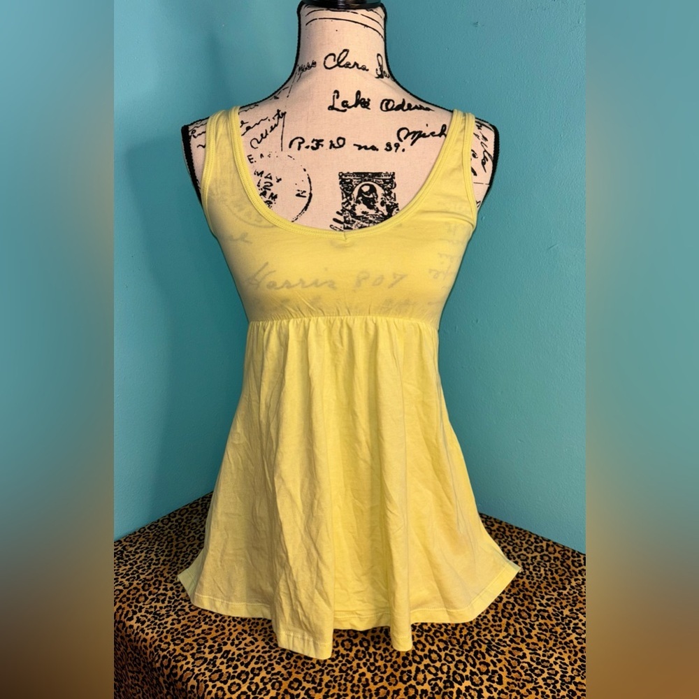 FREE SHIPPING Poof! Light Yellow Sleeveless Top
